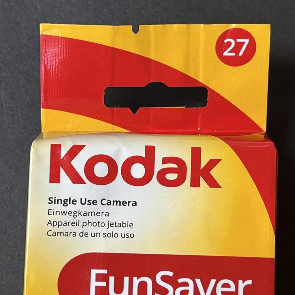 Sealed Kodak FunSaver Disposable 35mm Camera (27 Exposures) 800 Film 08/25